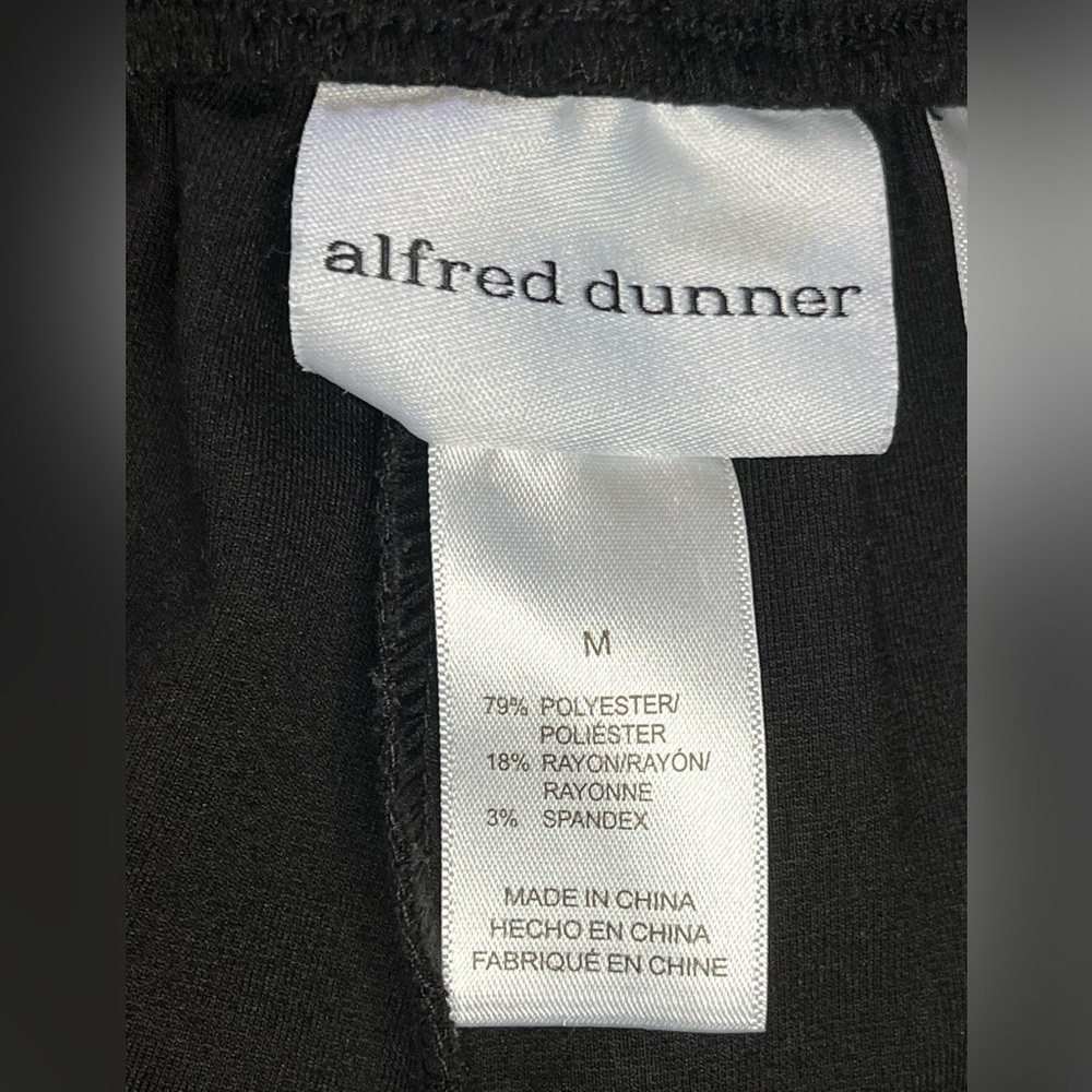Alfred Dunner black relaxed dress pants, Size M - Picture 2 of 6